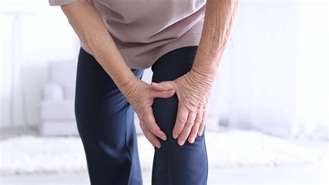 Как правильно лечить боль в коленном суставе